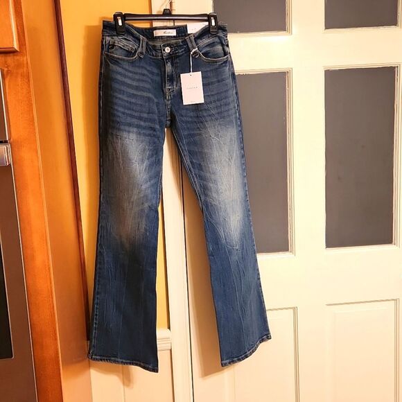 KanCan Women's Medium Wash Bootcut Jeans Size 29 US 8 NWT - Picture 1 of 13